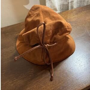 70's Brown Suede and Leather Cap, Rare, excellent condition.